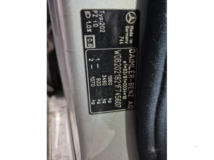 Mercedes C-Klasse V1214