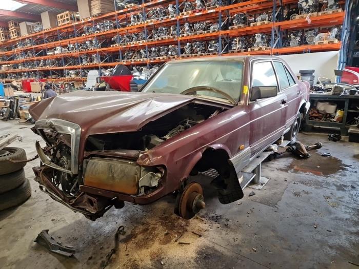 Mercedes 260SE-600SEL V1220