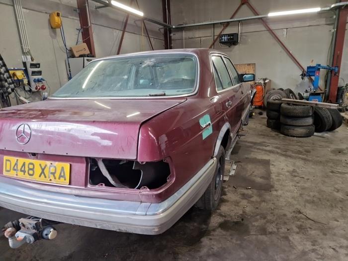 Mercedes 260SE-600SEL V1220