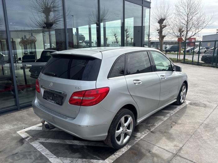 Mercedes B-Klasse V1223