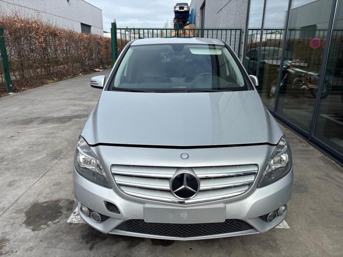 Mercedes B-Klasse V1223