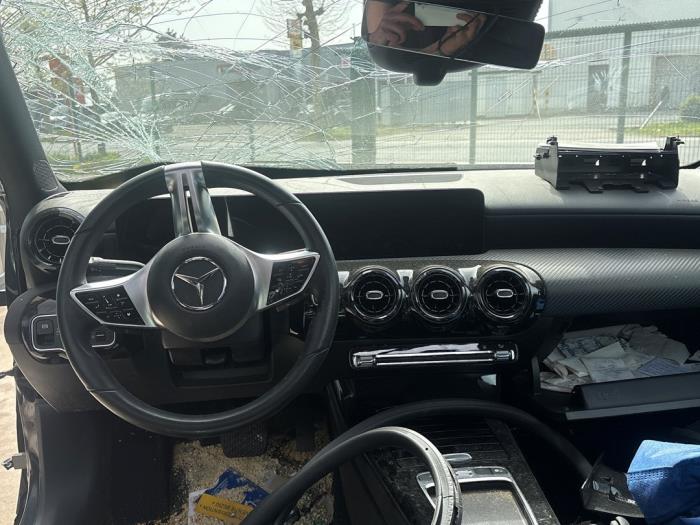 Mercedes A-Klasse V1233