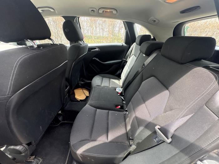 Mercedes B-Klasse V1235