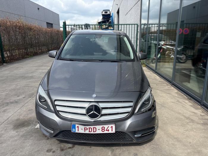 Mercedes B-Klasse V1235