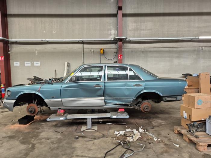 Mercedes 260SE-600SEL V1241