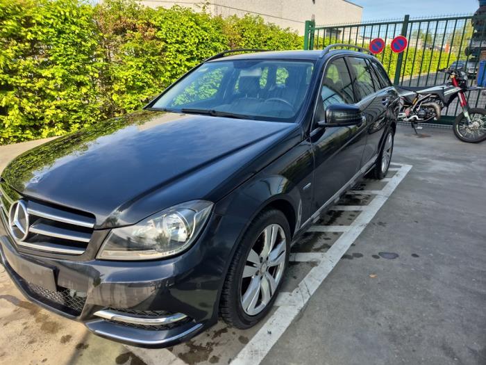 Mercedes C-Klasse V1252