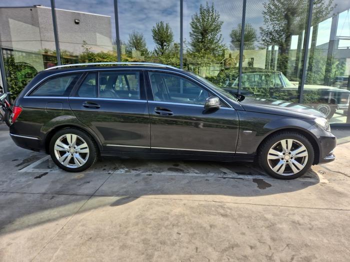 Mercedes C-Klasse V1252