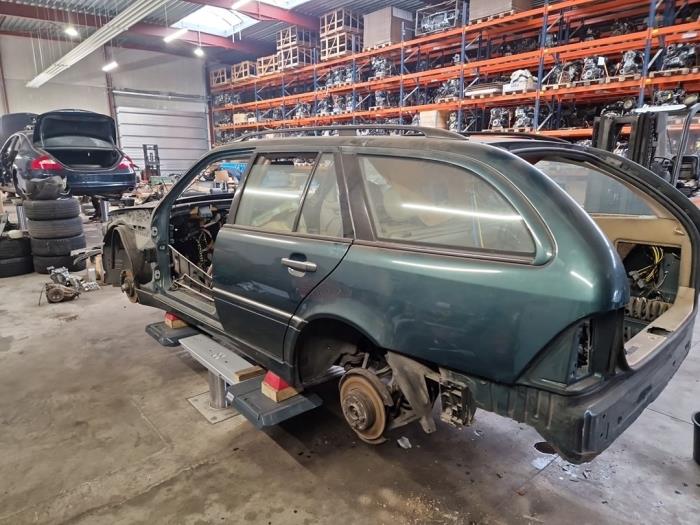 Mercedes C-Klasse V1263