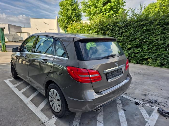 Mercedes B-Klasse V1301