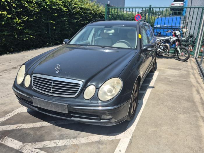 Mercedes E-Klasse V1322