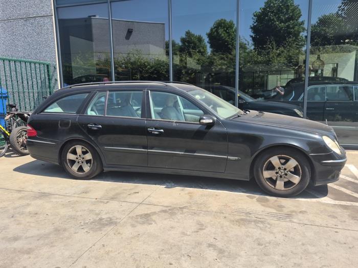 Mercedes E-Klasse V1322