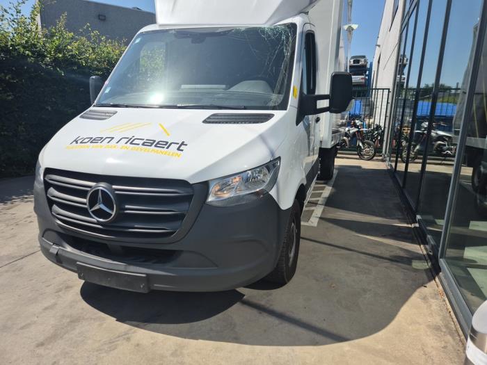 Mercedes Sprinter V1330