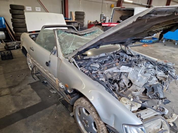 Mercedes 280SL-500SLC V1336