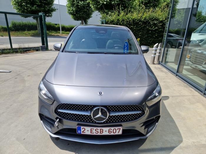 Mercedes B-Klasse V1361