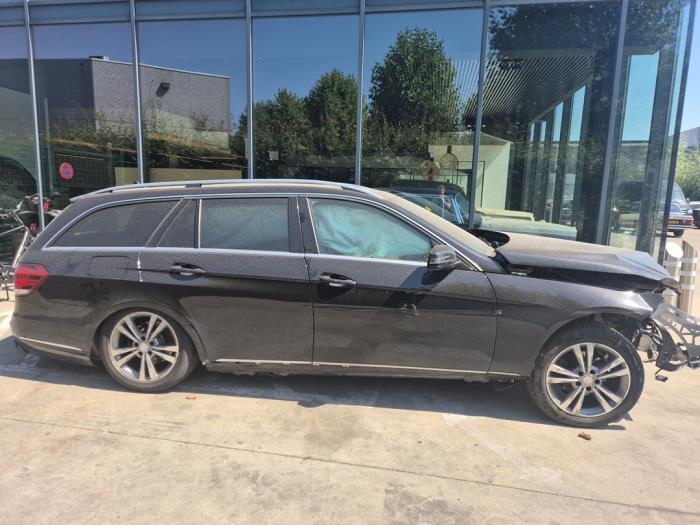 Mercedes E Estate E-200 CDI 16V BlueEfficiency,BlueTEC Sloopvoertuig (2016, Metallic, Zwart)