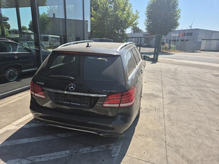Mercedes E Estate E-200 CDI 16V BlueEfficiency,BlueTEC Sloopvoertuig (2016, Metallic, Zwart)