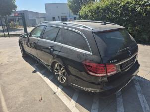 Mercedes E Estate E-200 CDI 16V BlueEfficiency,BlueTEC Sloopvoertuig (2016, Metallic, Zwart)