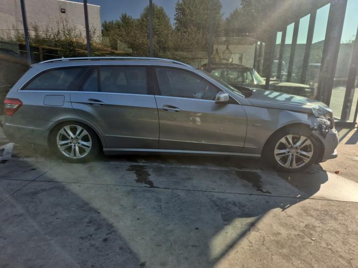 Mercedes E Estate E-200 CDI 16V BlueEfficiency,BlueTEC Sloopvoertuig (2012, Zilver)
