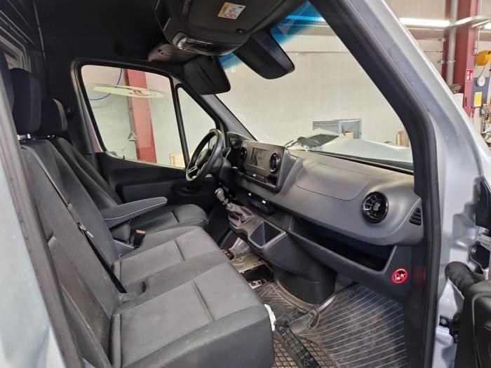Mercedes Sprinter 3,5t 314 CDI 2.1 D RWD Sloopvoertuig (2021, Zilver)