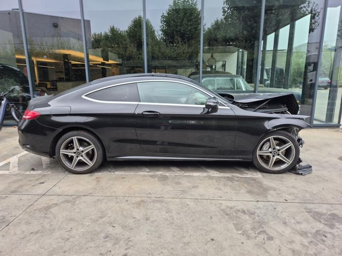 Mercedes C C-180 1.6 16V Sloopvoertuig (2017, Zwart)