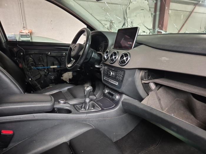 Mercedes B-Klasse V1426