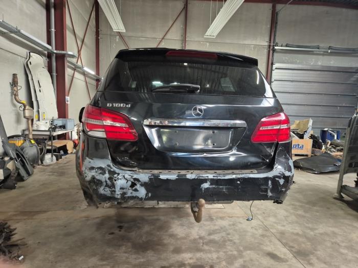 Mercedes B-Klasse V1426