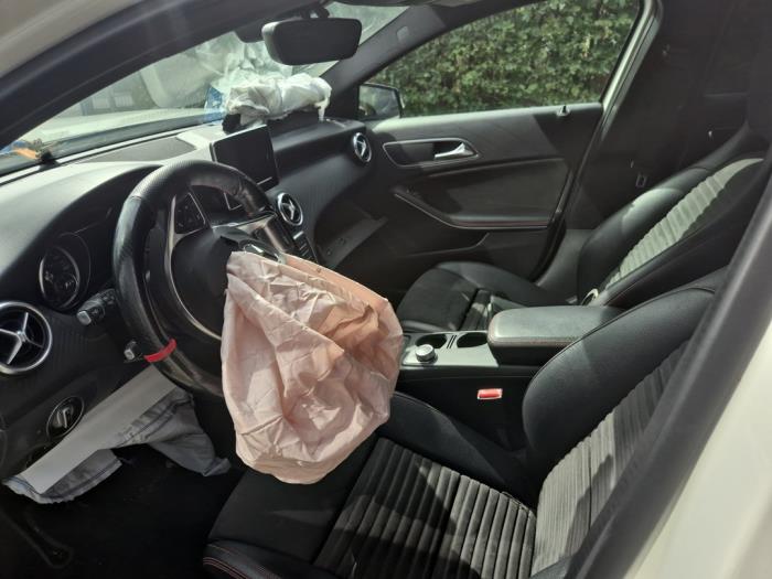 Mercedes A-Klasse V1436
