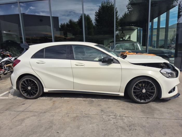 Mercedes A-Klasse V1436