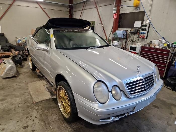 Mercedes CLK (R208) 2.0 200K Evo 16V