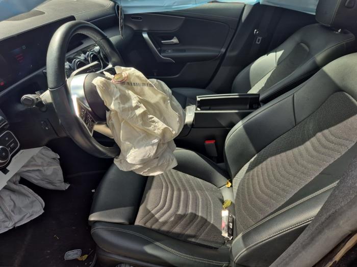 Mercedes CLA V1445
