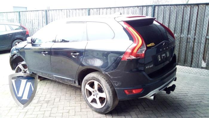 Volvo XC60 I 2.4 D5 20V AWD Geartronic Sloopvoertuig (2012, Metallic, Zwart)