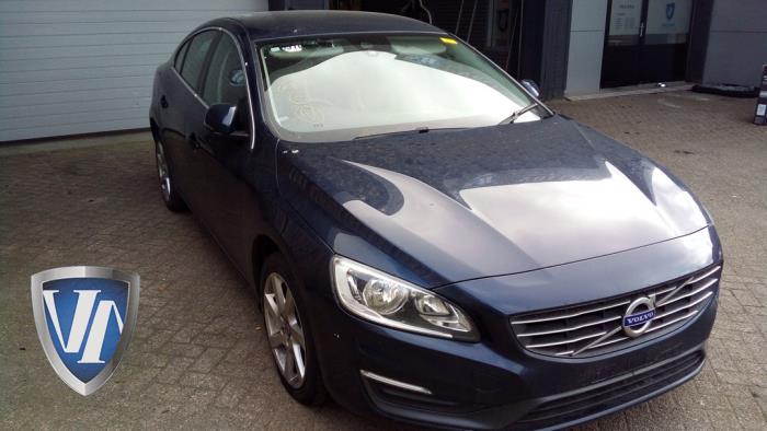 Volvo S60 II 2.0 D4 16V Sloopvoertuig (2014, Blauw)