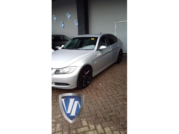 BMW 3 serie 325i 24V Sloopvoertuig (2005, Metallic, Zilver)