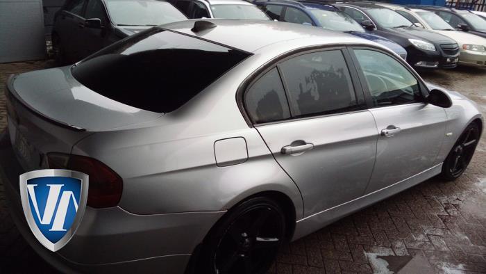 BMW 3 serie 325i 24V Sloopvoertuig (2005, Metallic, Zilver)