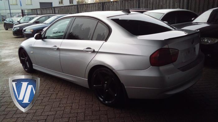 BMW 3 serie 325i 24V Sloopvoertuig (2005, Metallic, Zilver)