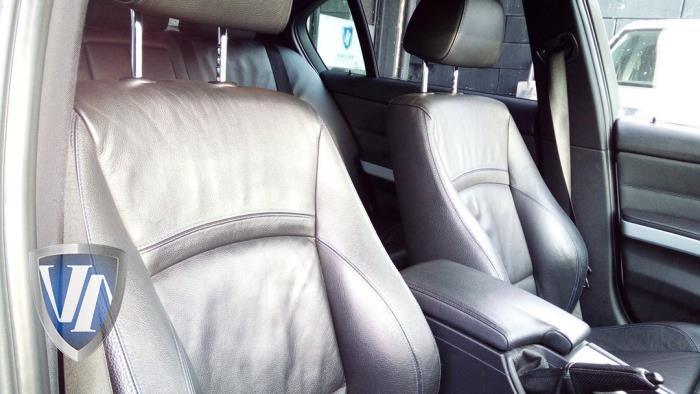 BMW 3 serie 318i 16V Sloopvoertuig (2010, Wit)