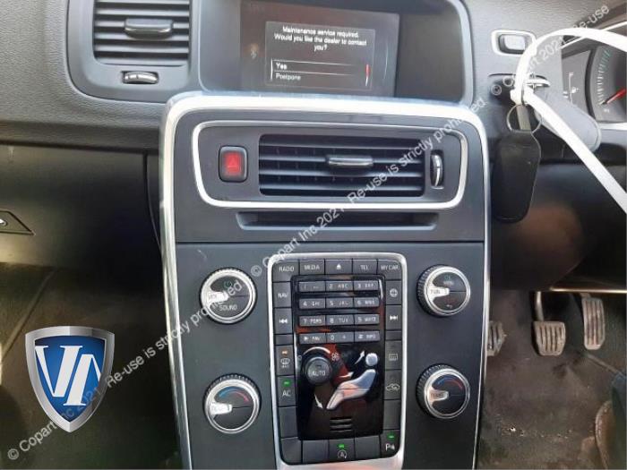 Volvo S60 II 2.0 D4 16V Sloopvoertuig (2016, Grijs)
