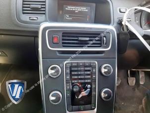 Volvo S60 II 2.0 D4 16V Sloopvoertuig (2016, Grijs)