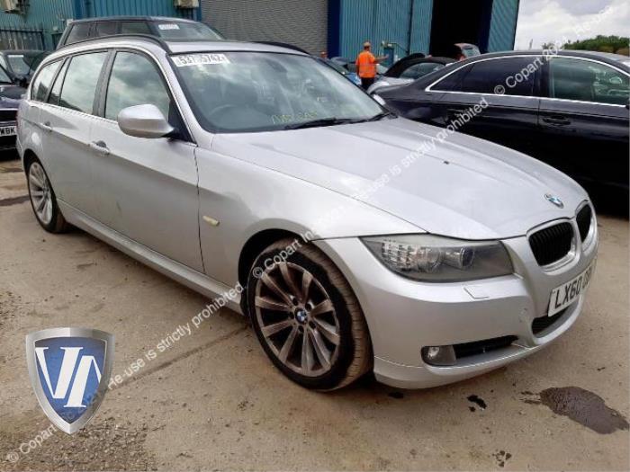 BMW 3 serie Touring 320i 16V Sloopvoertuig (2010, Zilver)