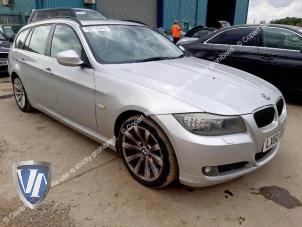 BMW 3 serie Touring 320i 16V Sloopvoertuig (2010, Zilver)