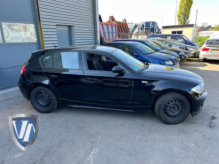 BMW 1 serie 116i 1.6 16V Sloopvoertuig (2006, Zwart)