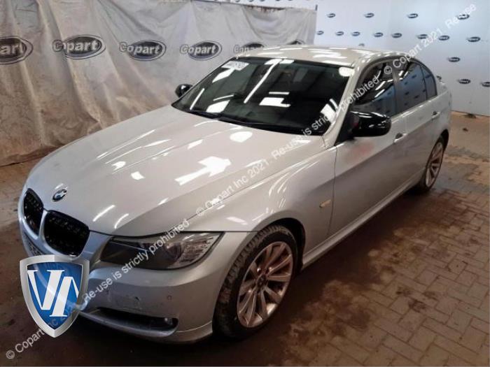 BMW 3 serie 318i 16V Sloopvoertuig (2010, Zilver)