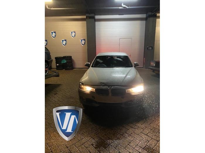 BMW 3 serie 320d 2.0 16V EfficientDynamicsEdition Sloopvoertuig (2013, Staal, Metallic, Zilver)