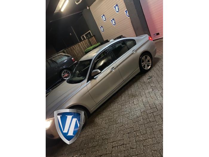 BMW 3 serie 320d 2.0 16V EfficientDynamicsEdition Sloopvoertuig (2013, Staal, Metallic, Zilver)