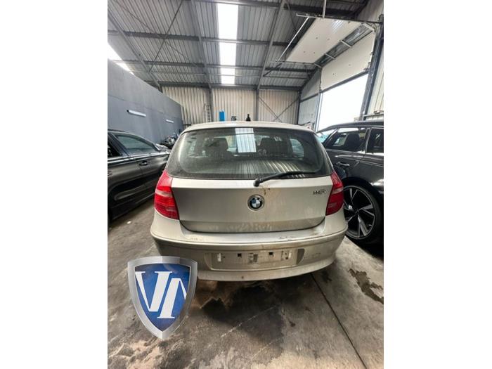 BMW 1 serie 116i 2.0 16V Sloopvoertuig (2010, Titanium, Metallic, Zilver)