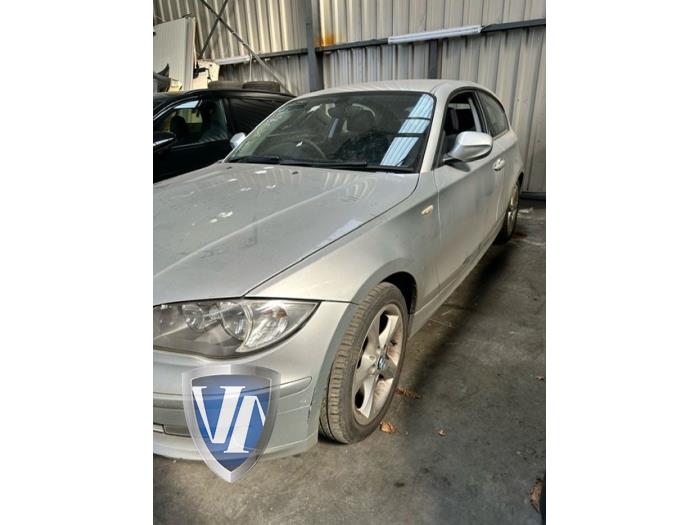 BMW 1 serie 116i 2.0 16V Sloopvoertuig (2010, Titanium, Metallic, Zilver)