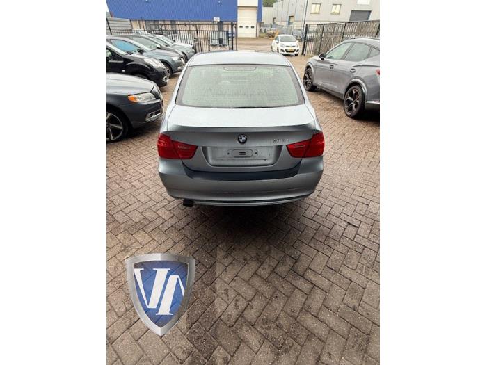 BMW 3 serie 318i 16V Sloopvoertuig (2010, Metallic, Blauw)