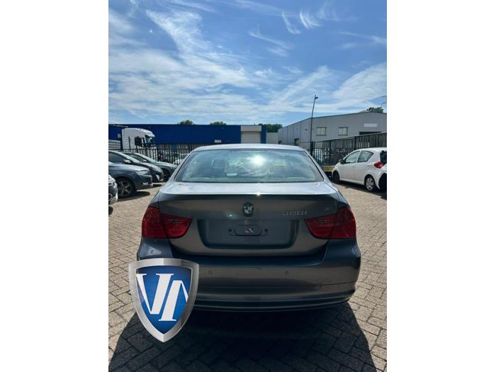 BMW 3 serie 320i 16V Sloopvoertuig (2008, Metallic, Grijs)