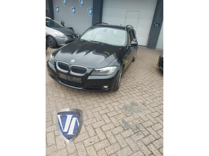 BMW 3 serie Touring 318i 16V Sloopvoertuig (2009, Metallic, Zwart, Saffierblauw, Saffierzwart)