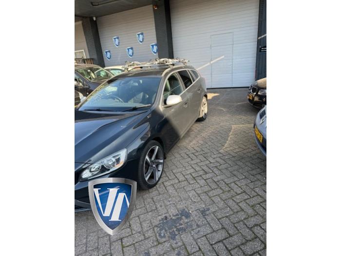 Volvo V60 I 2.0 D4 16V Sloopvoertuig (2016, Grijs)